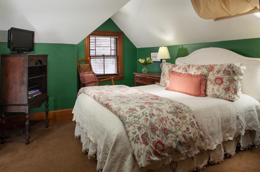 Lang House On Main Street Bed & Breakfast Burlington Luaran gambar