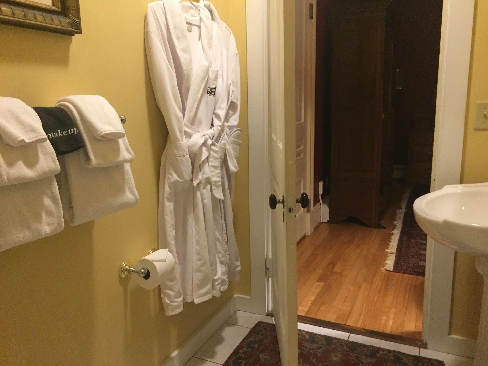 Lang House On Main Street Bed & Breakfast Burlington Luaran gambar
